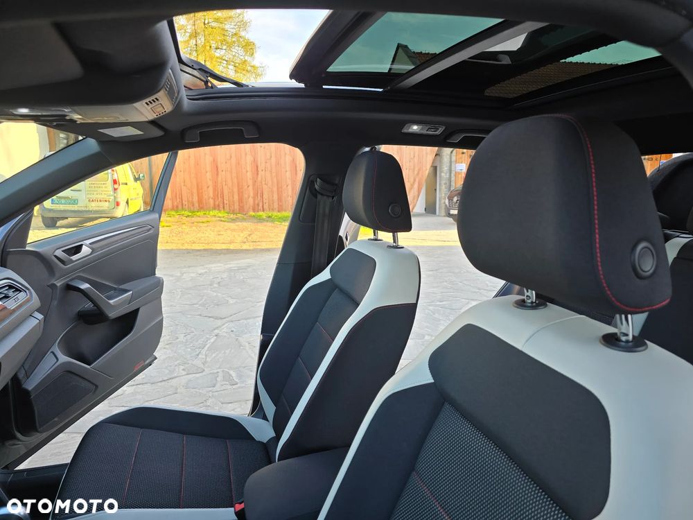 Volkswagen T-Roc 2.0 TDI SCR 4MOTION DSG Sport - 33