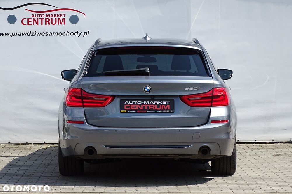 BMW Seria 5 530i Sport Line - 31