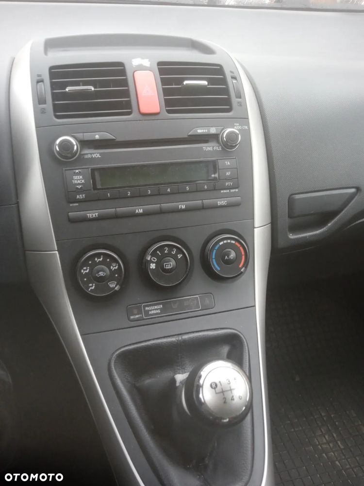 Toyota Auris - 5
