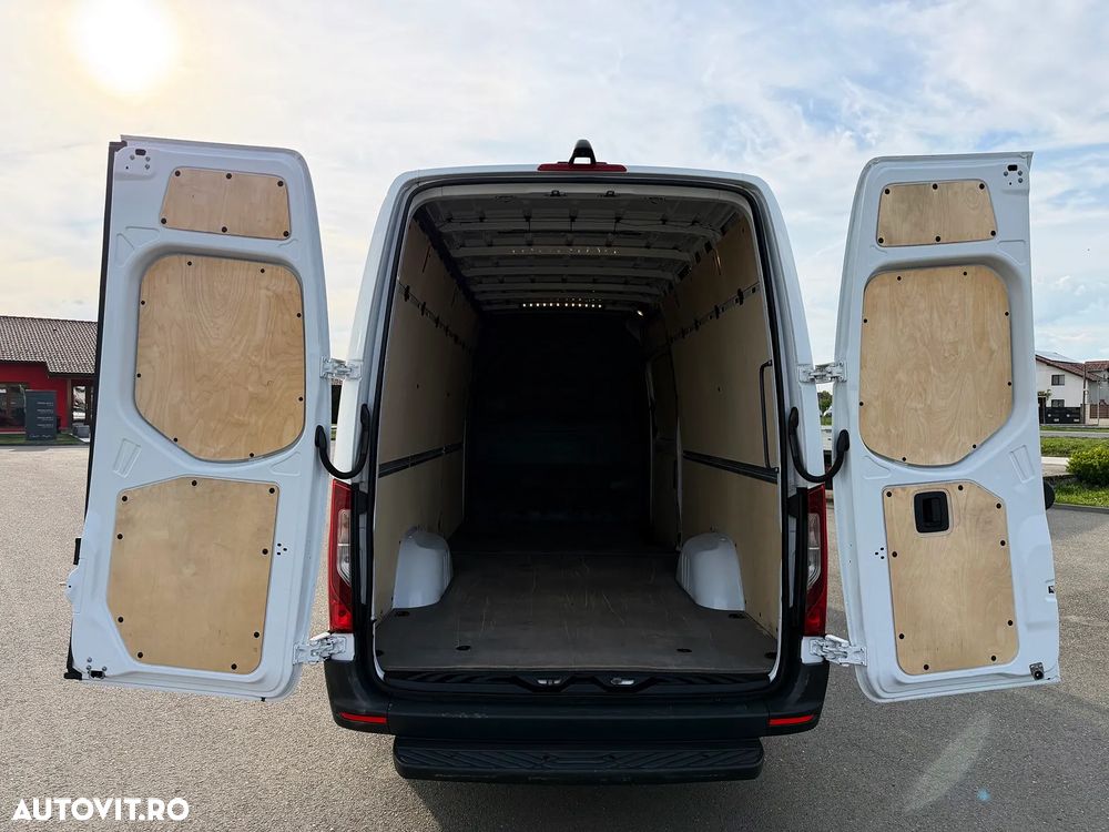 Mercedes-Benz Sprinter (BlueTec) 906.213 - 8