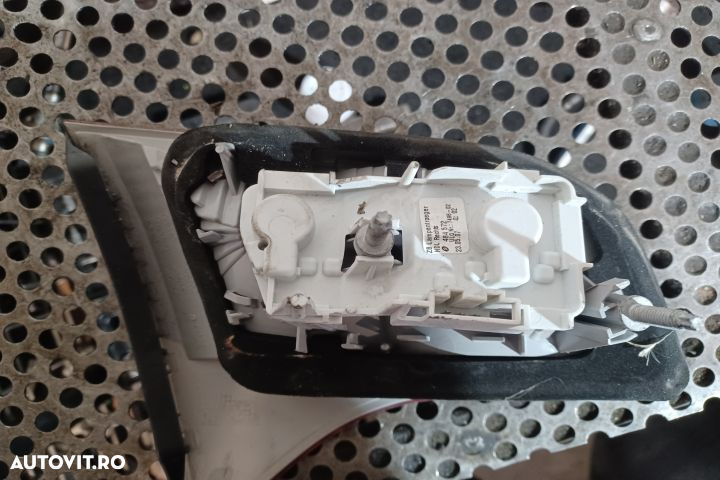 Lampa / Tripla stop dreapta pe hayon 8E9945094 Audi A4 B7 [2004 - 200 - 2