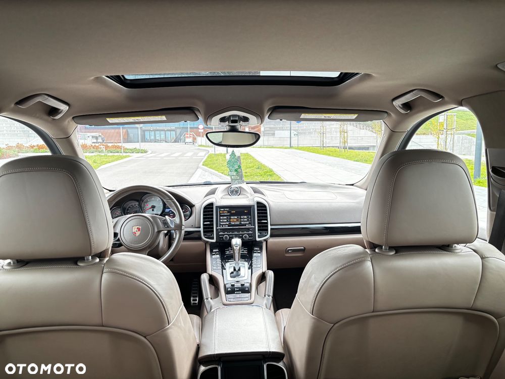 Porsche Cayenne Tiptronic S - 9