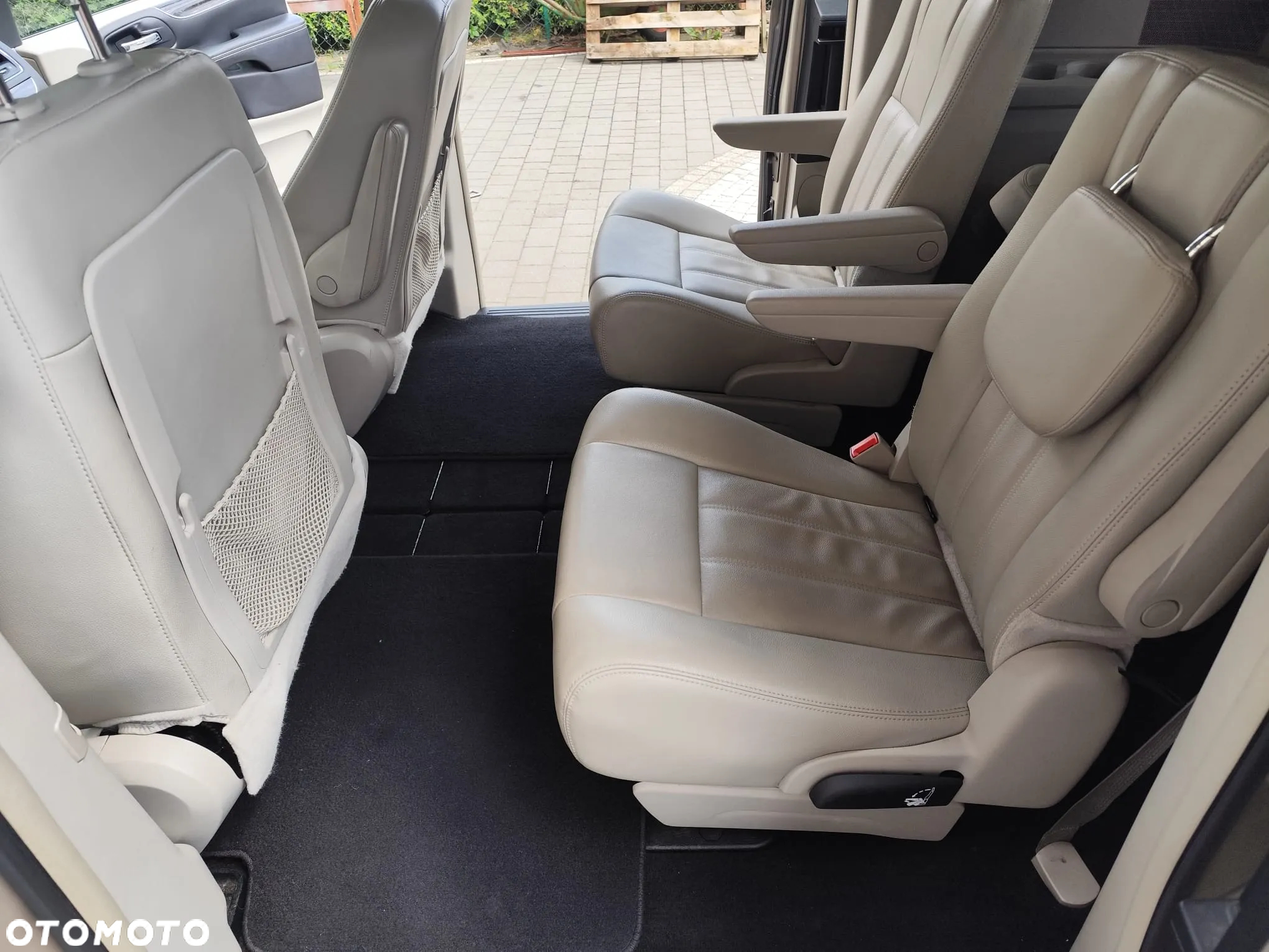Chrysler Town & Country 3.6 Touring - 10