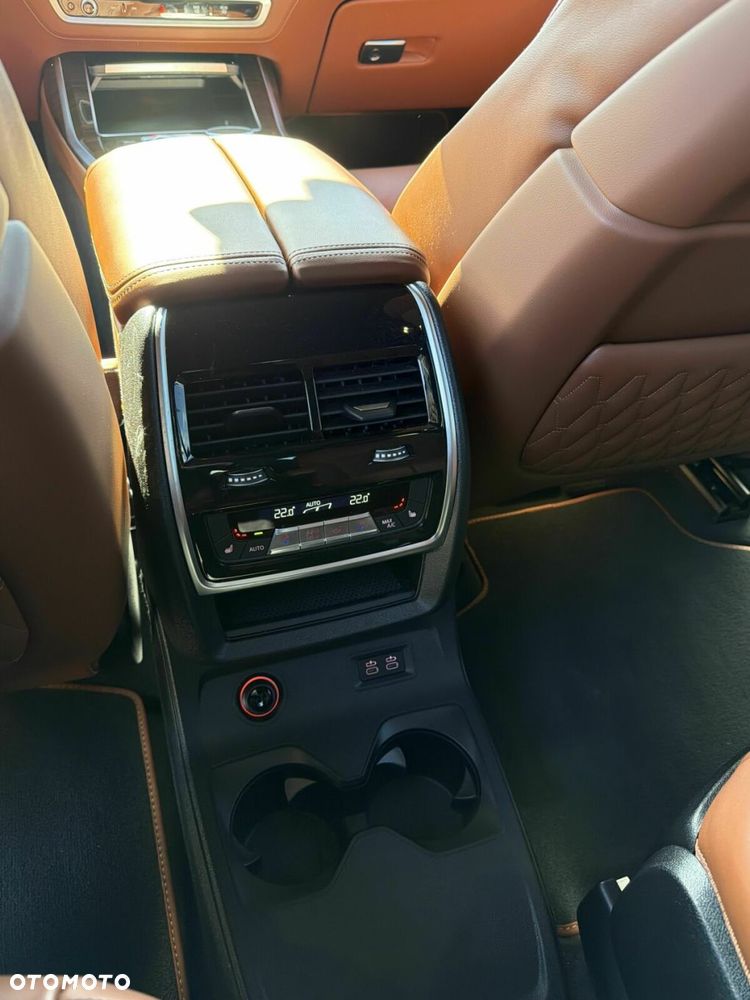 BMW X7 - 36
