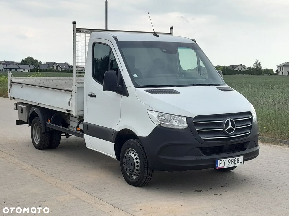Mercedes-Benz Sprinter - 2