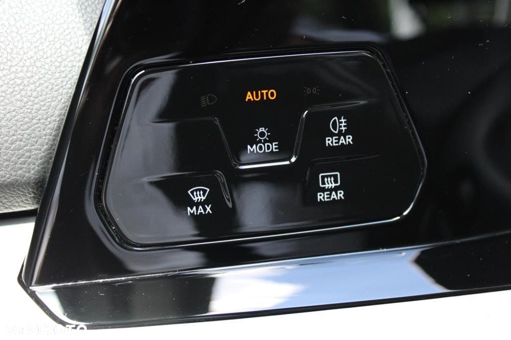 Volkswagen Golf - 18