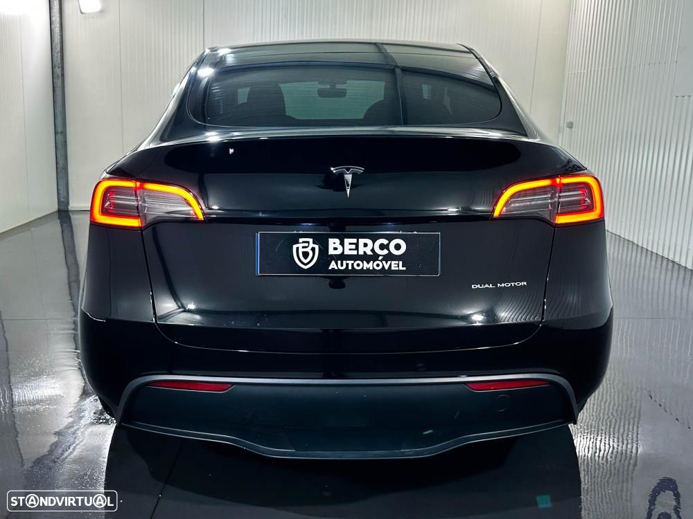 Tesla Model Y Long Range Dual Motor AWD - 6