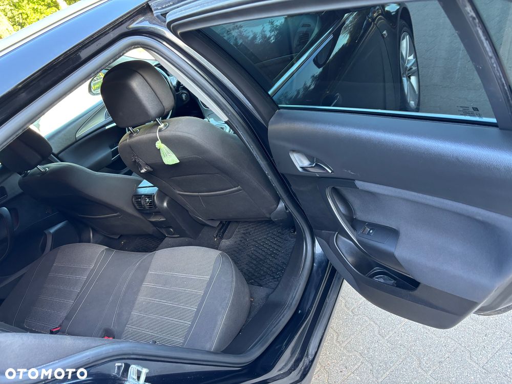 Opel Insignia - 15