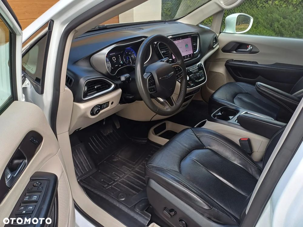 Chrysler Pacifica - 9