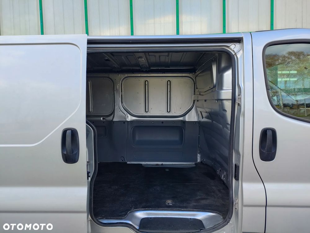 Opel Vivaro - 17