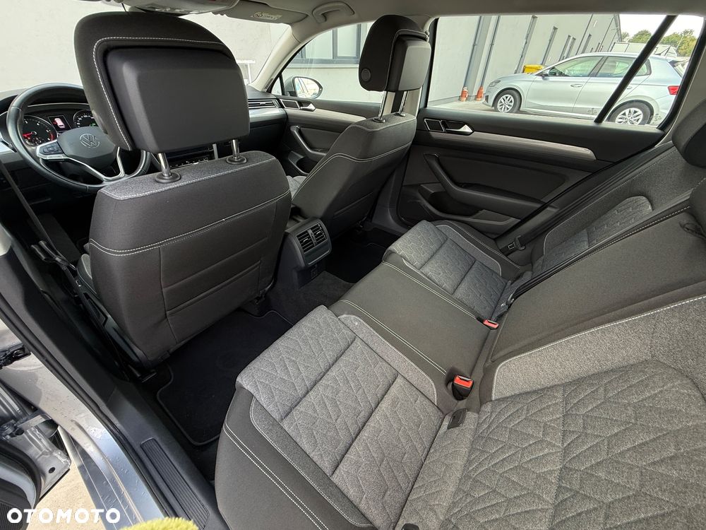 Volkswagen Passat Variant 2.0 TDI Business DSG - 37