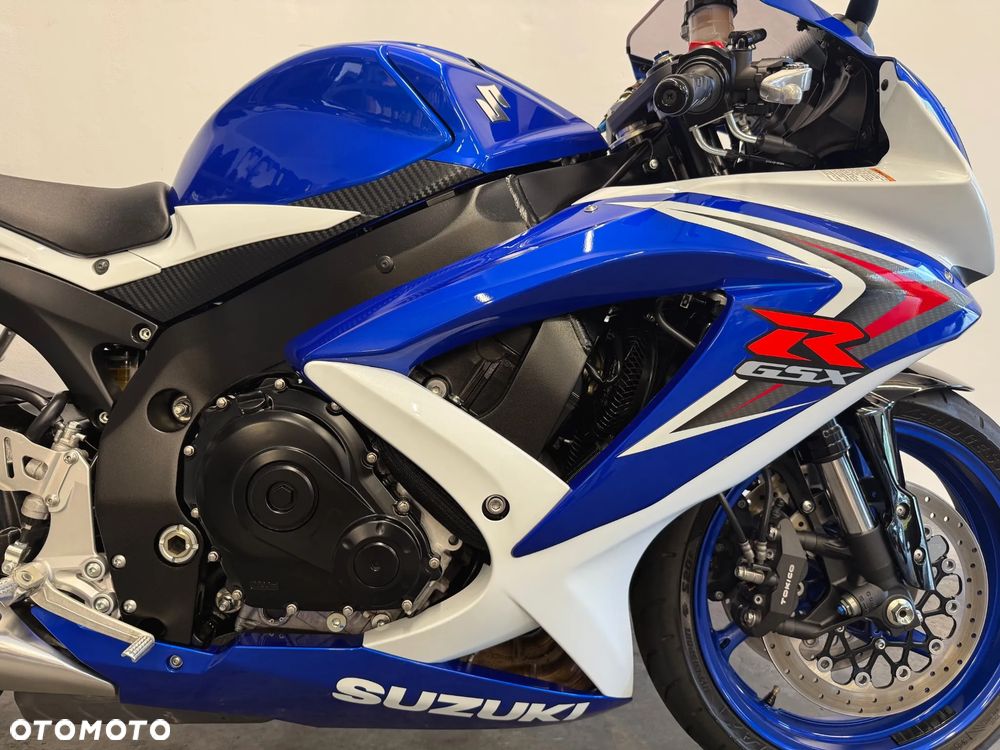Suzuki GSX-R - 16