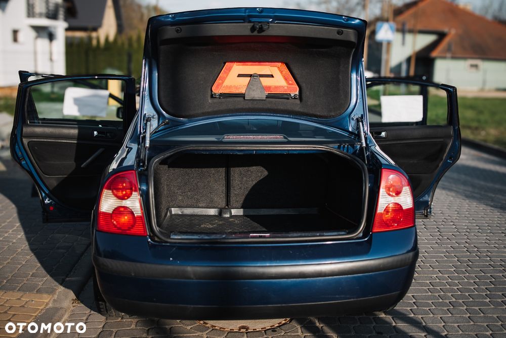 Volkswagen Passat 1.6 Exclusive - 6