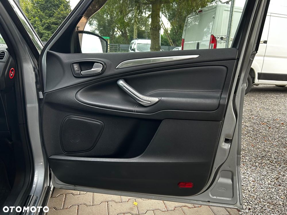 Ford S-Max 2.0 TDCi DPF Titanium X - 28