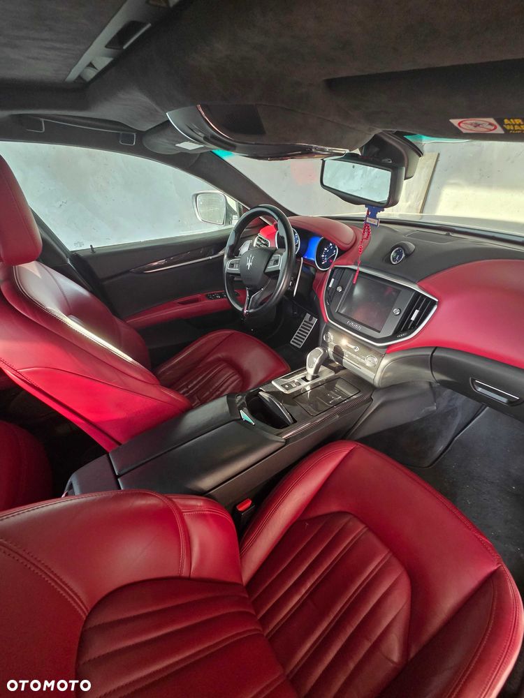 Maserati Ghibli - 4
