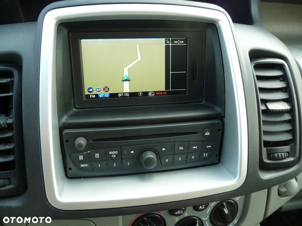 Opel Vivaro - 10