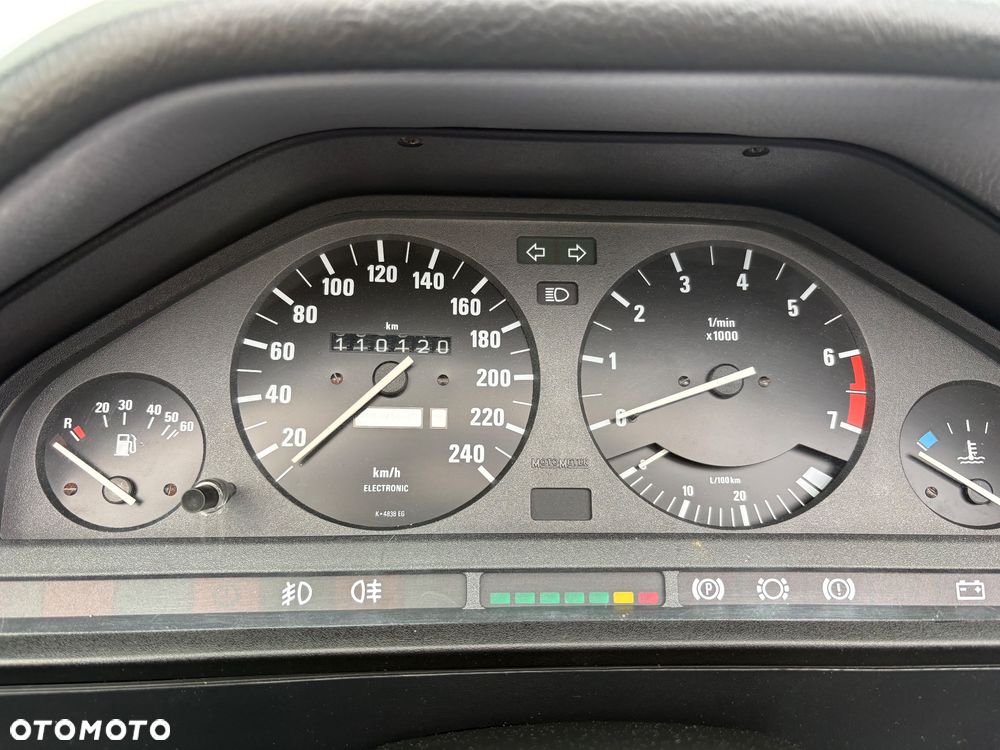 BMW Seria 3 318i - 22