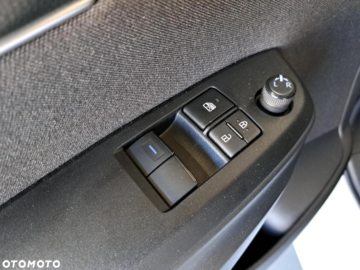 Toyota Yaris Hybrid 1.5 Comfort - 31