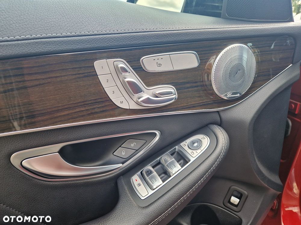 Mercedes-Benz Klasa C 300 T 9G-TRONIC AMG Line - 11