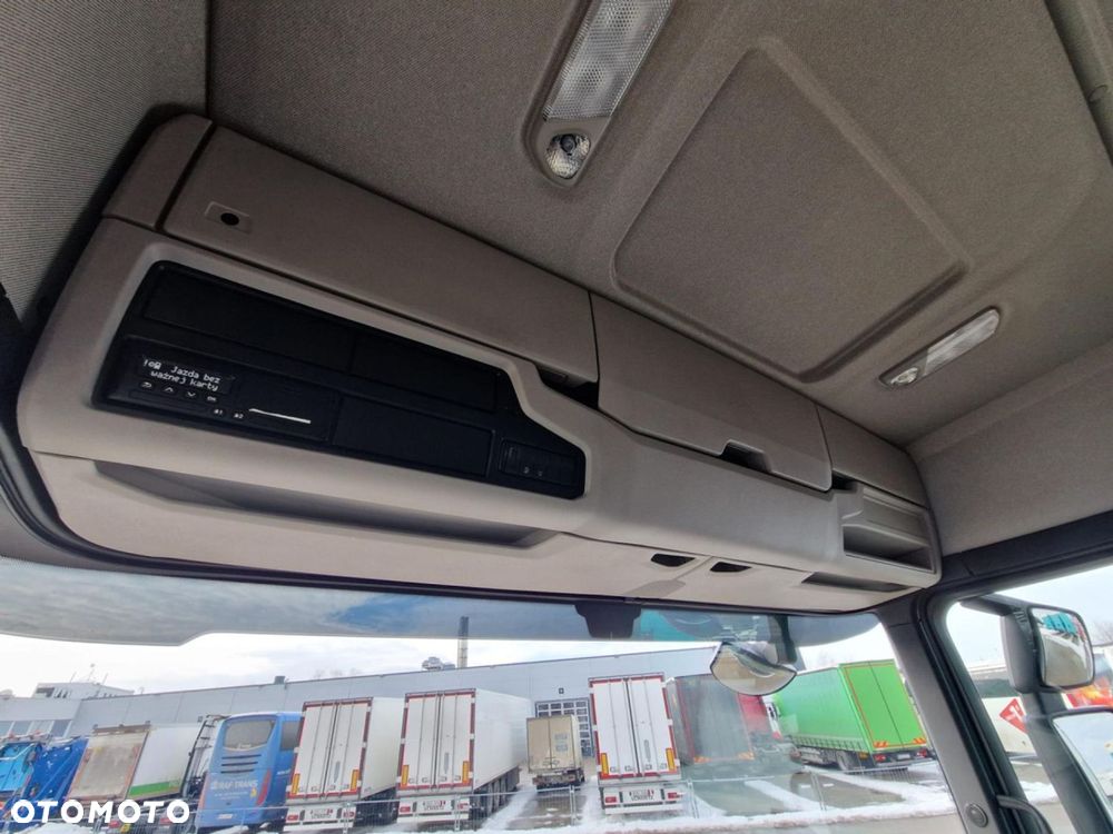 Scania P410A4X2NB Przód Na Poduszce - 21