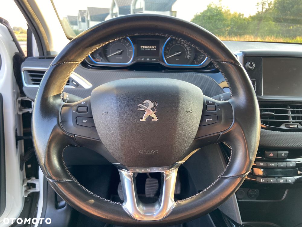 Peugeot 2008 PureTech 110 Stop&Start Allure - 23