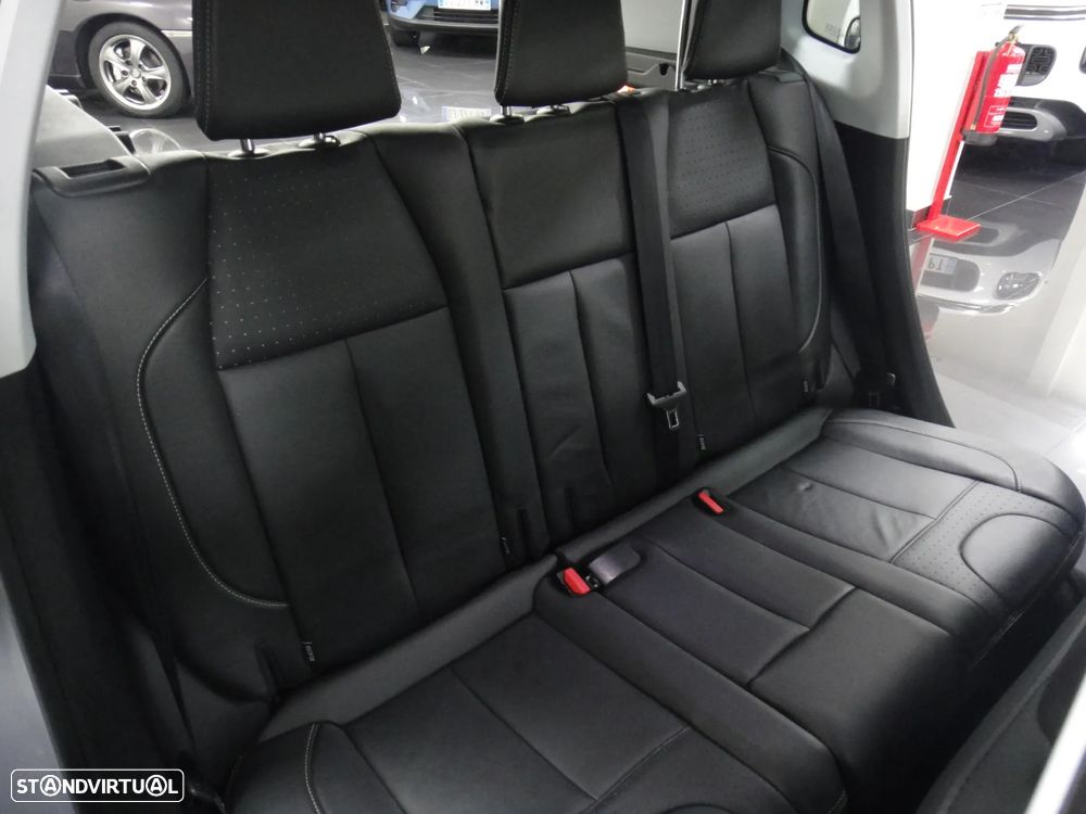 Peugeot 2008 PureTech 110 Stop&Start Allure - 19