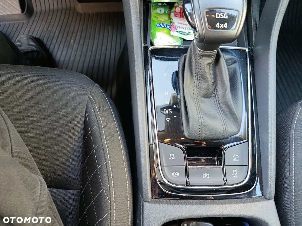Skoda Karoq 2.0 TDI SCR 4x4 DSG Ambition - 10
