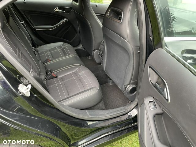Mercedes-Benz Klasa A 200 Activity Edition - 5