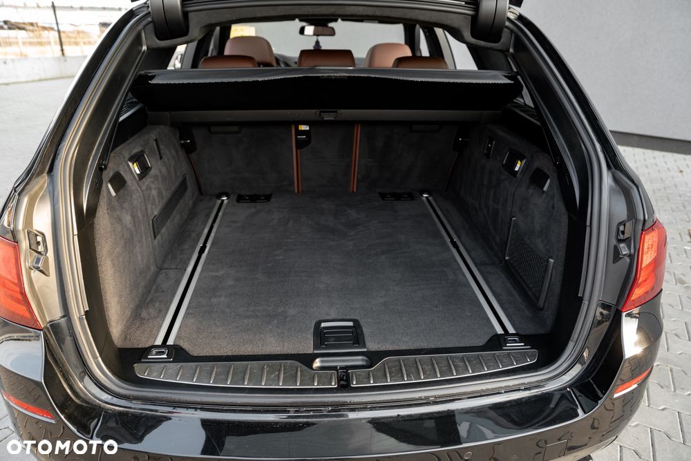 BMW Seria 5 M550d xDrive - 21