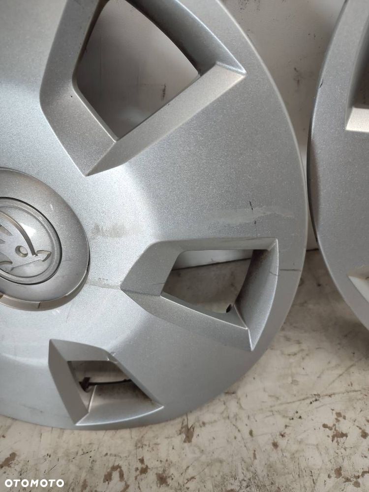 KOŁPAKI 15'' 3SZT - 90.00 PLN - SKODA - 2