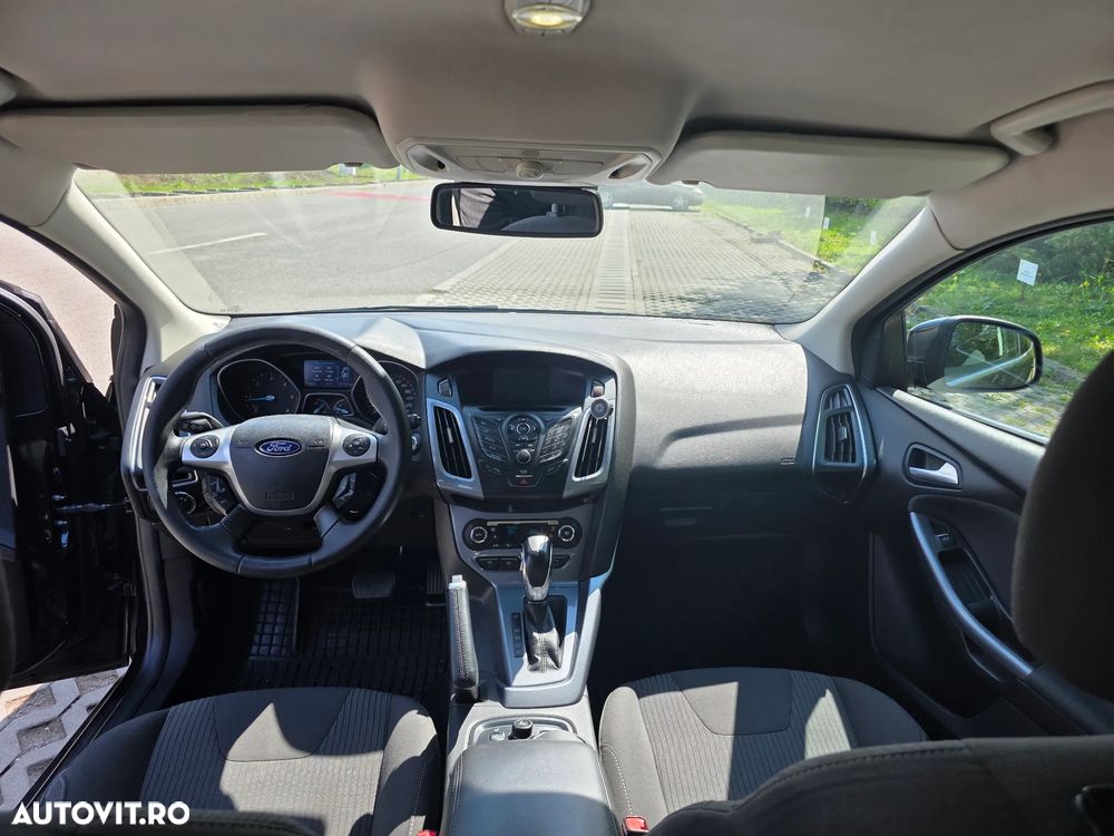 Ford Focus 2.0 TDCI DPF Powershift Titanium - 8