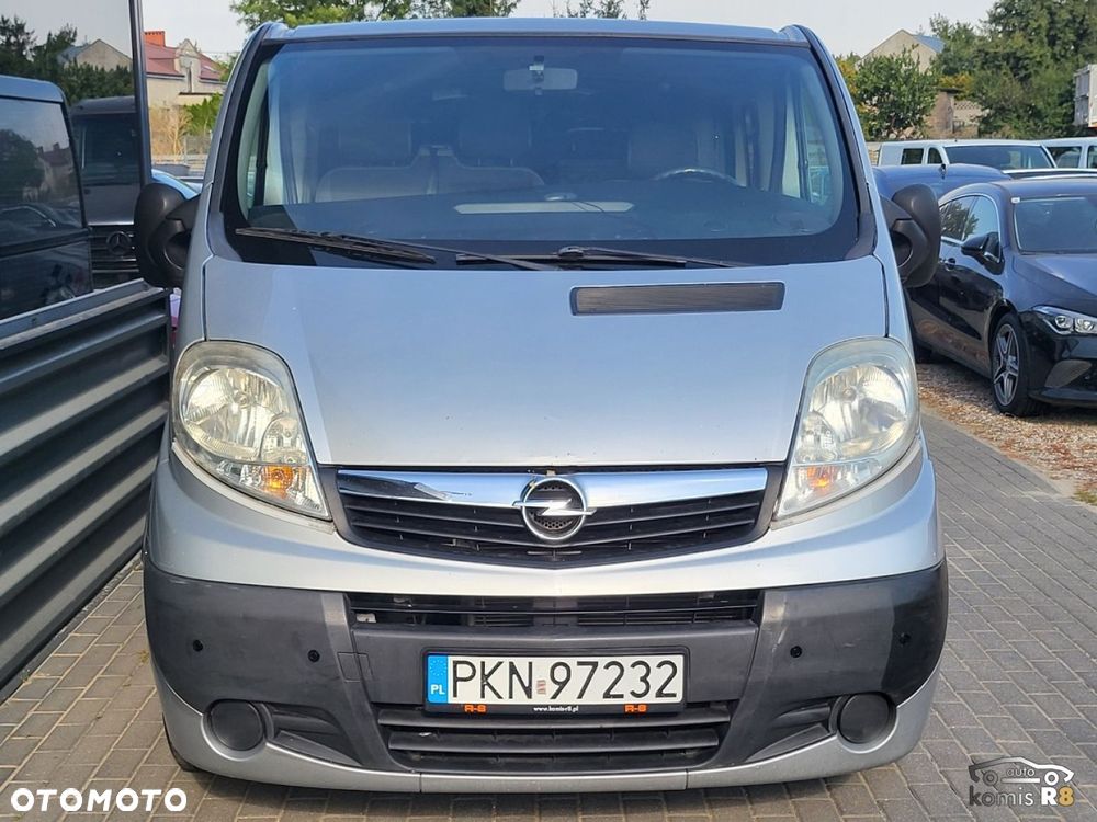 Opel Vivaro - 8