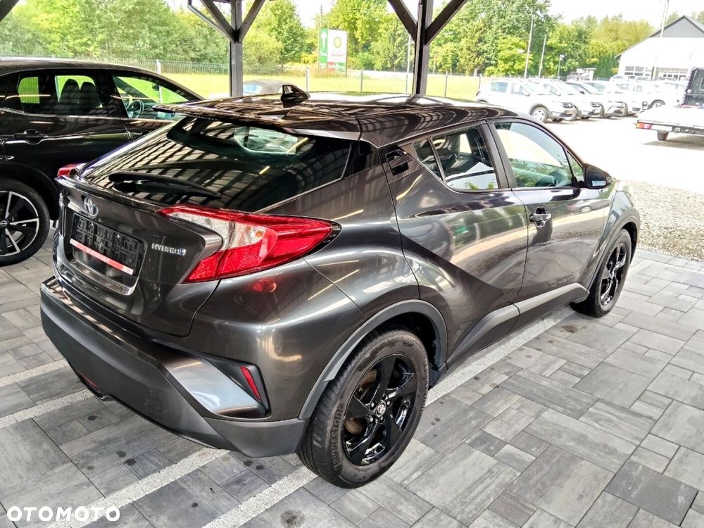 Toyota C-HR - 4