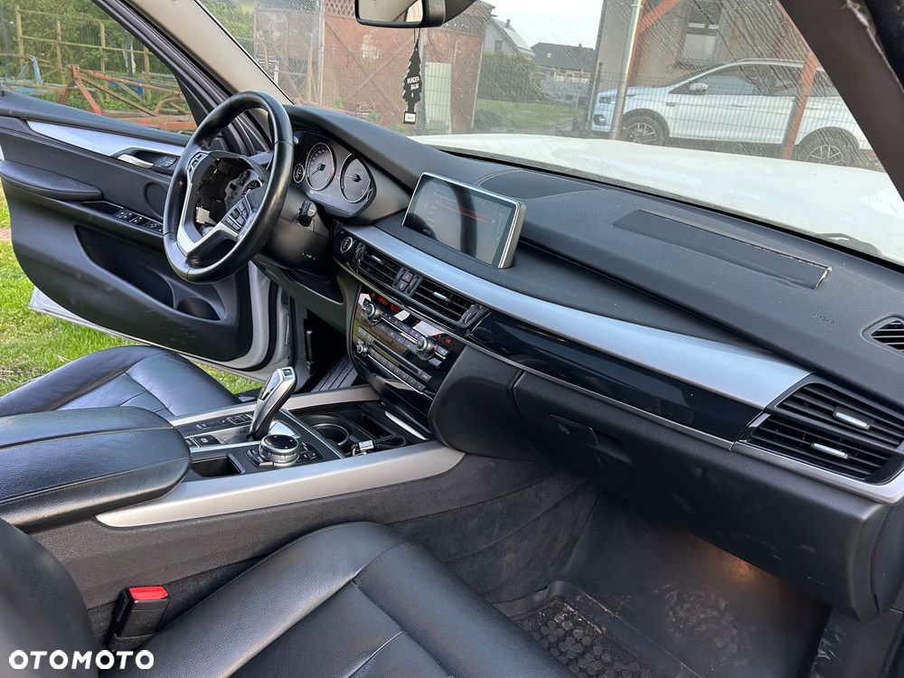 BMW X5 xDrive25d - 28