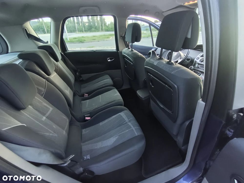 Renault Scenic - 13