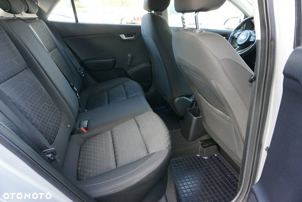 Kia Rio - 19