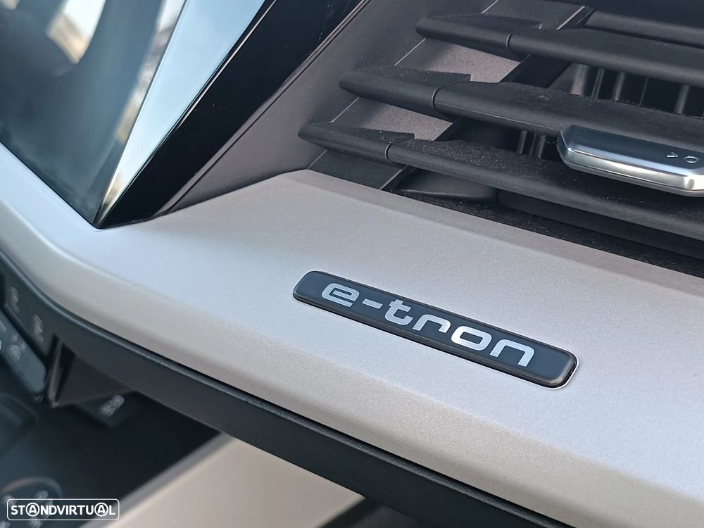 Audi Q4 e-tron 35 - 12