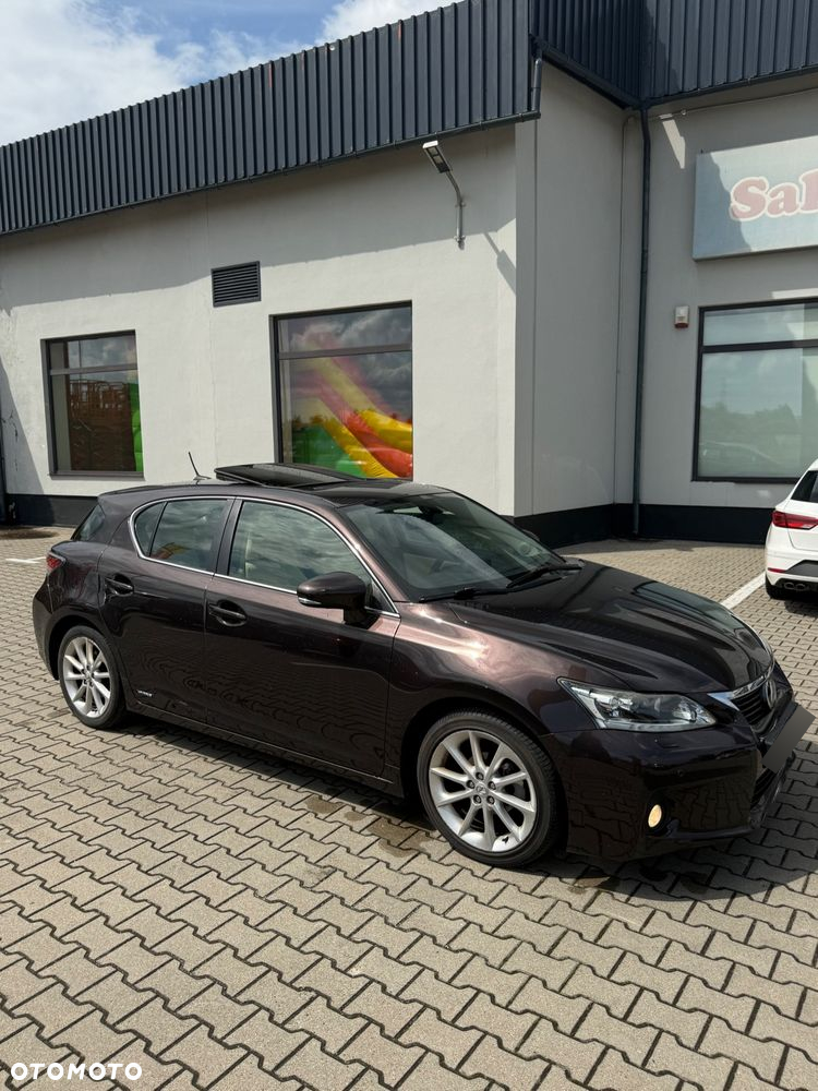 Lexus CT - 7