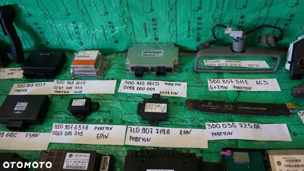 PRZYCISK OTWIERANIA KLAPY VW PHAETON - 13