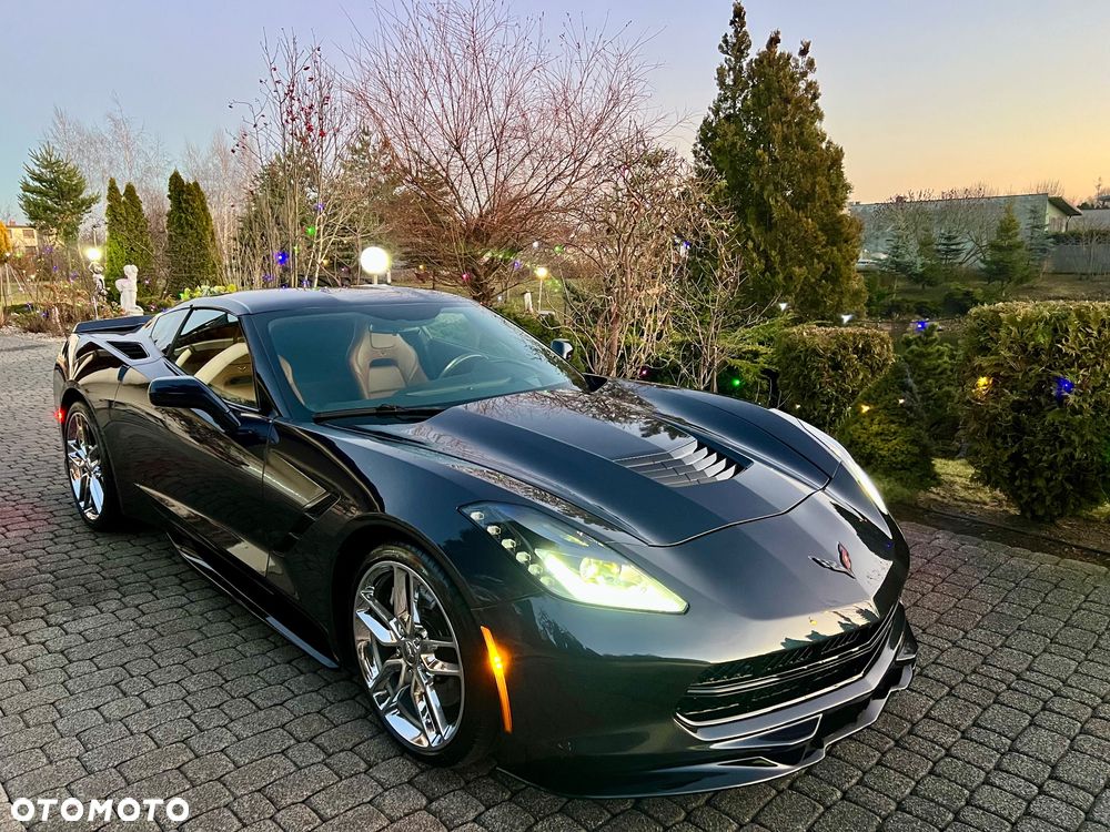 Chevrolet Corvette - 2