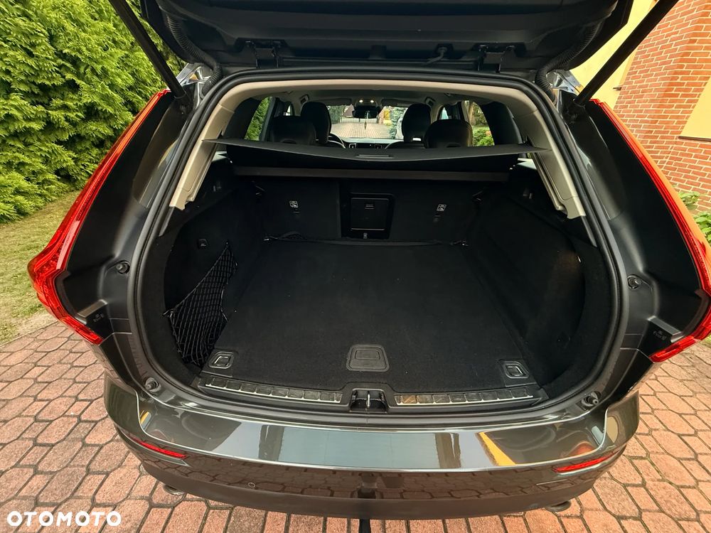 Volvo XC 60 T4 Momentum Pro - 16