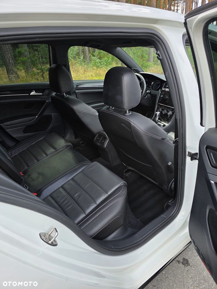 Volkswagen Golf - 17