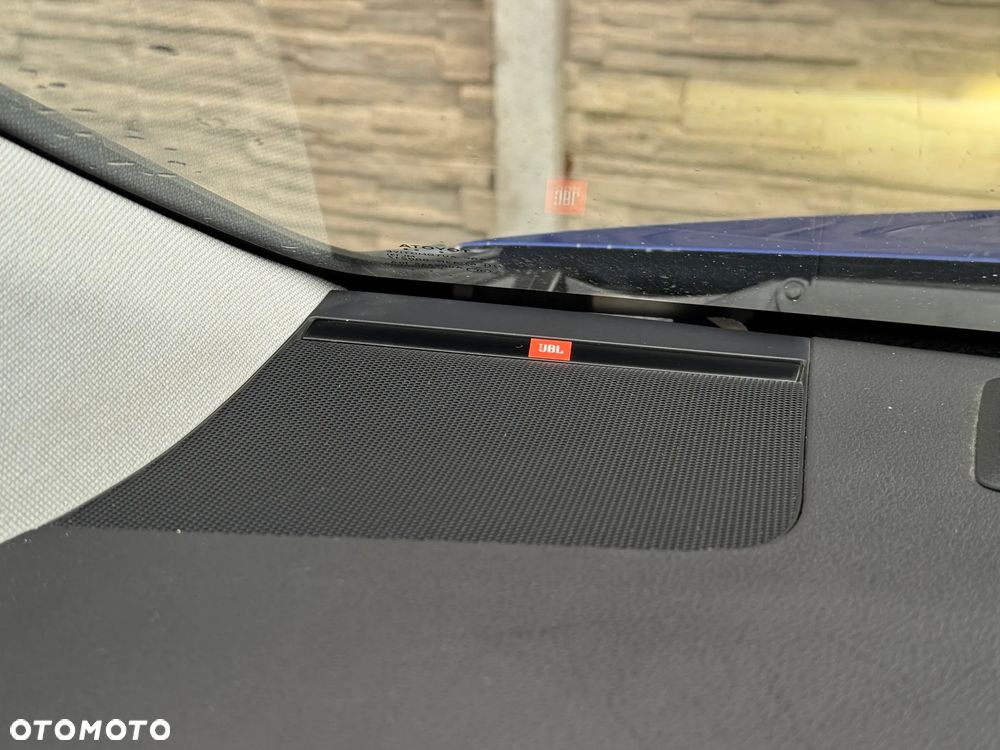 Toyota Prius 1.8 Hybrid Premium - 39