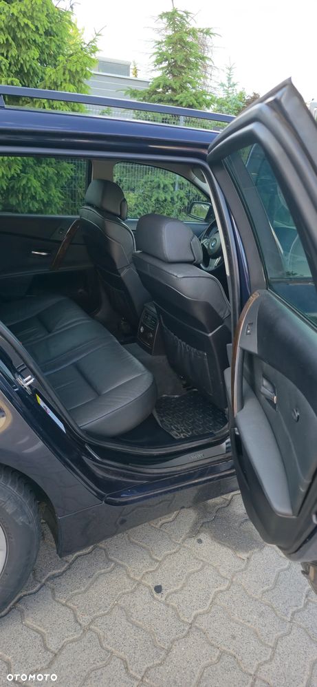BMW Seria 5 525d - 11
