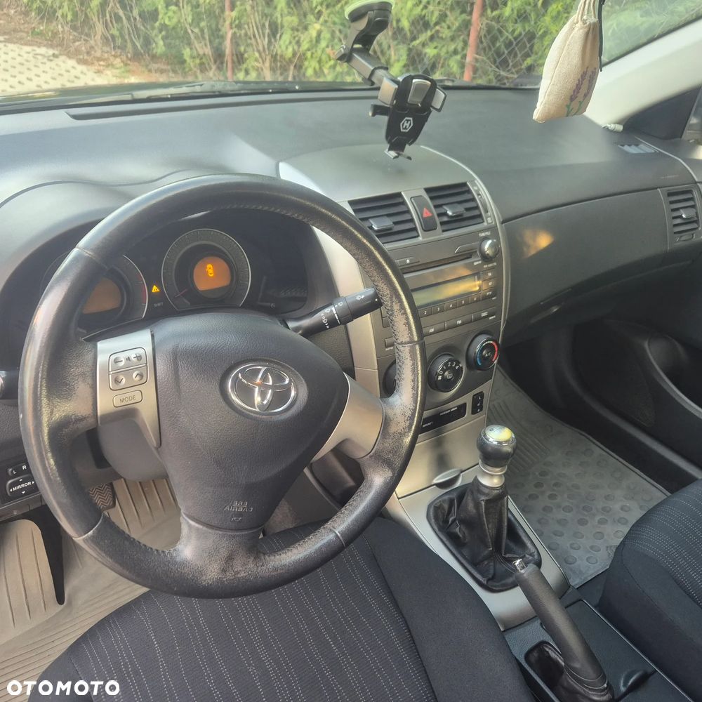 Toyota Corolla 1.6 Luna - 9