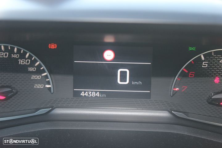 Peugeot 2008 1.2 PureTech SE Style - 8