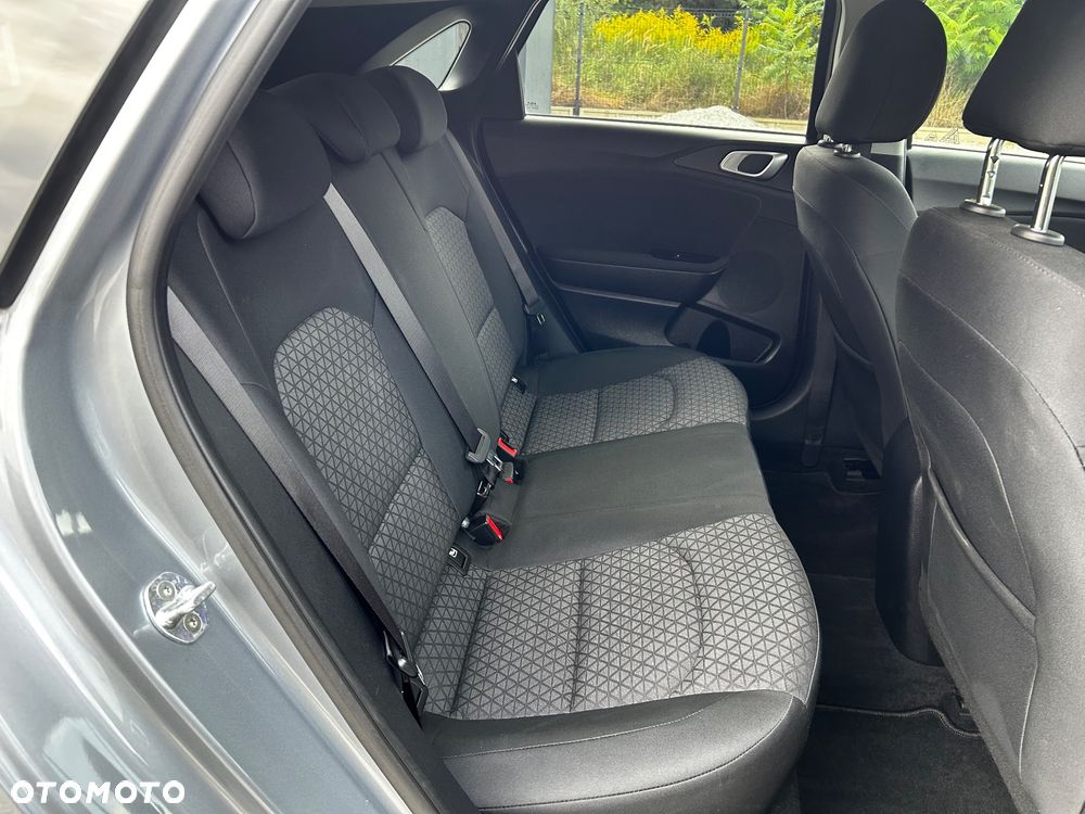 Kia Ceed 1.5 T-GDI OPF Vision - 34
