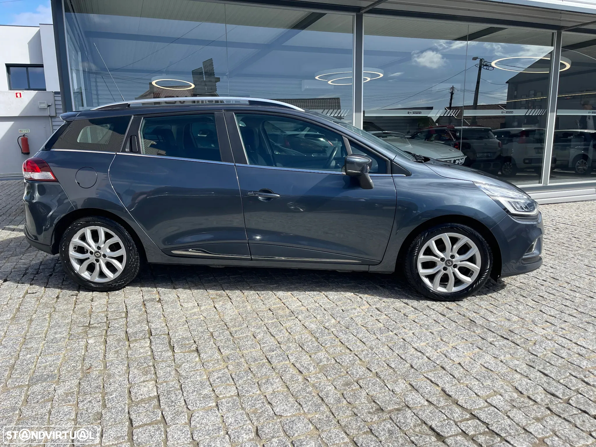Renault Clio Sport Tourer (Energy) dCi 90 Start & Stop INTENS - 4