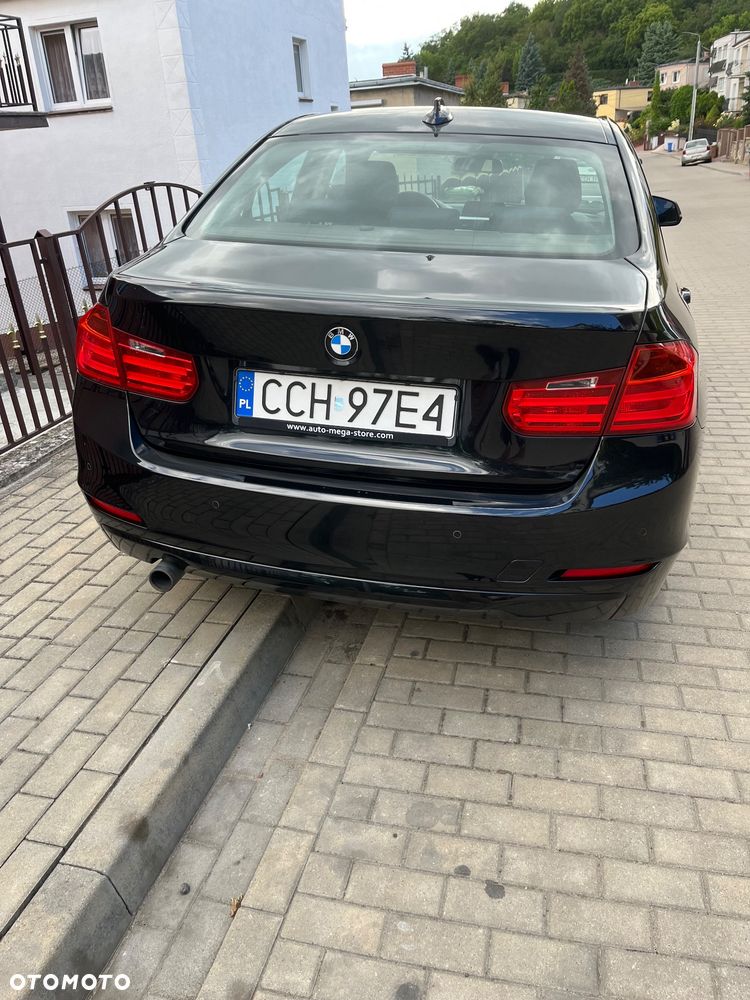 BMW Seria 3 318d - 4
