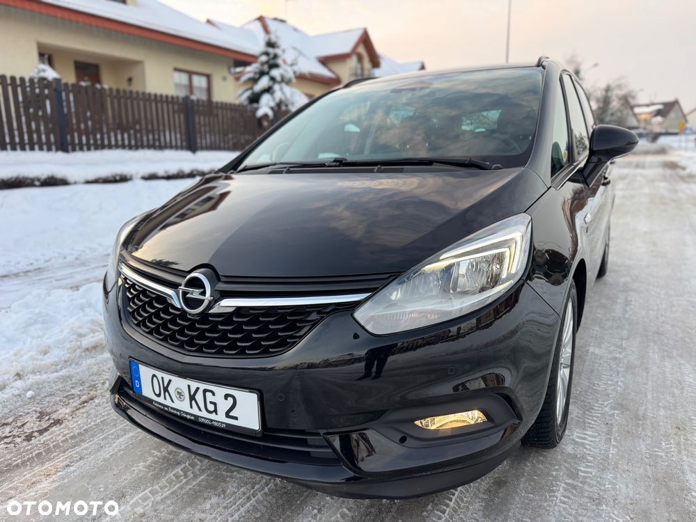 Opel Zafira 2.0 D (CDTI ecoFLEX) Start/Stop Active - 2